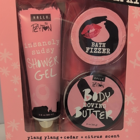 Hallu by Peyton Ultimate Pampering Bath Glam Kit - Picture 3 of 5